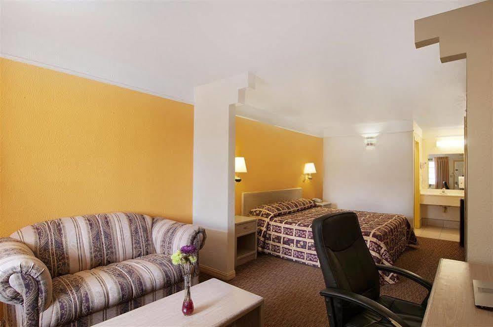 Texas Inn & Suites Pharr/San Juan Ngoại thất bức ảnh